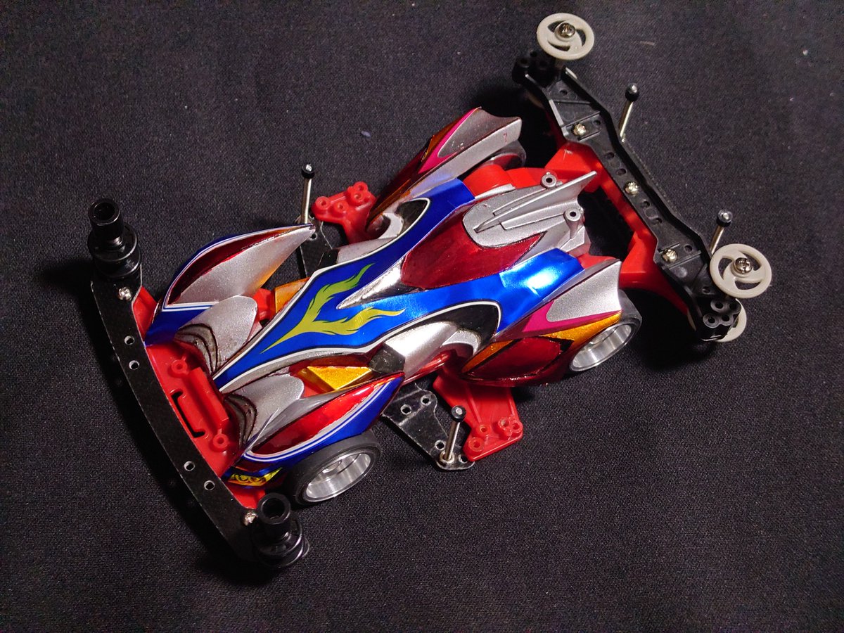NoraAc195's tweet photo. #ミニ四駆
#S2シャーシ
#シャイニングスコーピオン
アンケート機能の結果
S2シャーシ
シャイニングスコーピオン作成。
シャーシの色が赤なんで
ボディにも赤を入れつつ。
マスダンパーやらブレーキやら
セッティングはこれから。
アンケート協力
ありがとうございました(>ω<) https://t.co/09eM1LpVPf