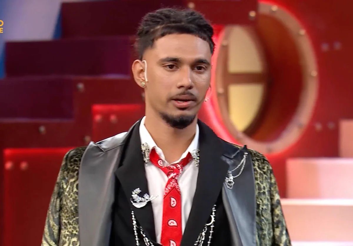 WeTalkkBB's tweet photo. 🚨BREAKING: Yung DSA becomes the first captain of the #BiggBoss20 House !! https://t.co/UTlcpShbUt