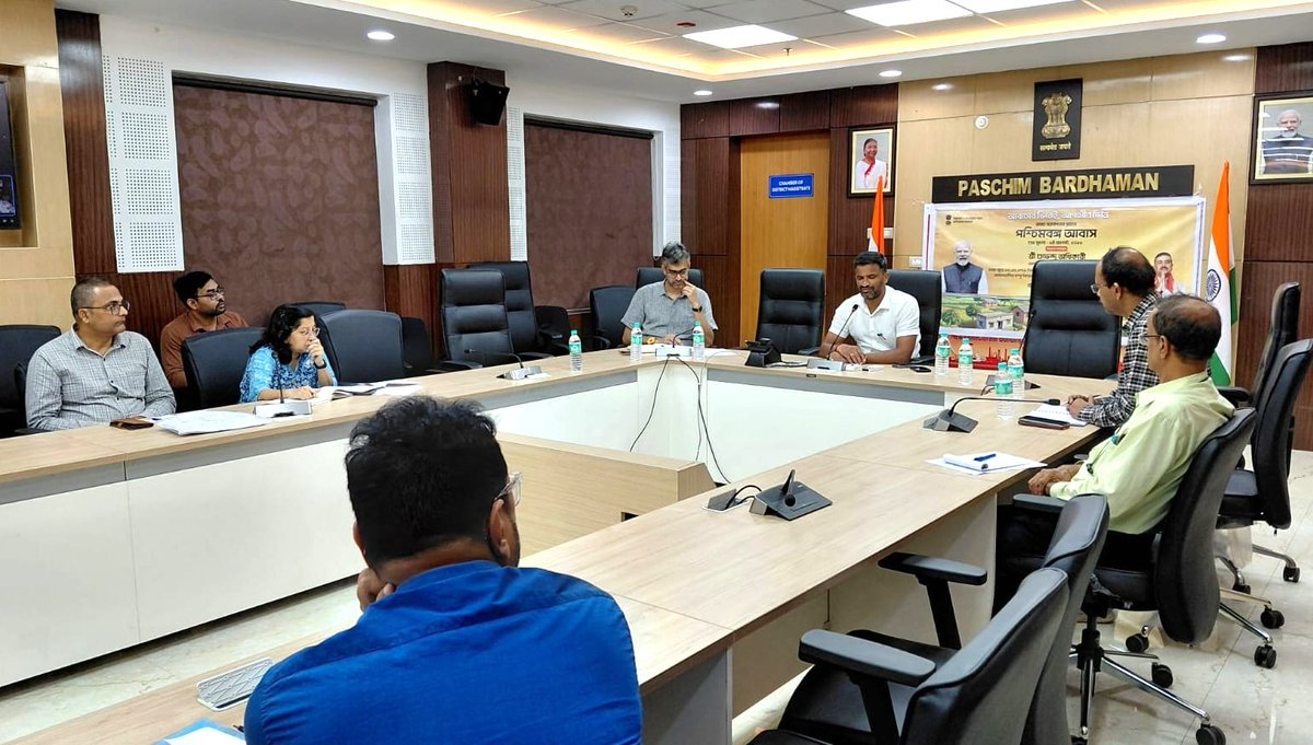 UBpsbdn's tweet photo. 🌟Building Skills Today, Creating Opportunities for Tomorrow! 🚀

The DSC Meeting was held on 27.08.2026 in #PaschimBardhaman, chaired by the Hon’ble District Magistrate. Discussions focused on
🎓 Training | 🏭 Industry | 💼 Apprenticeship &amp; Jobs | 🌐 PMIS.

#UtkarshBangla #PBSSD https://t.co/Hl8Vbg1BwO