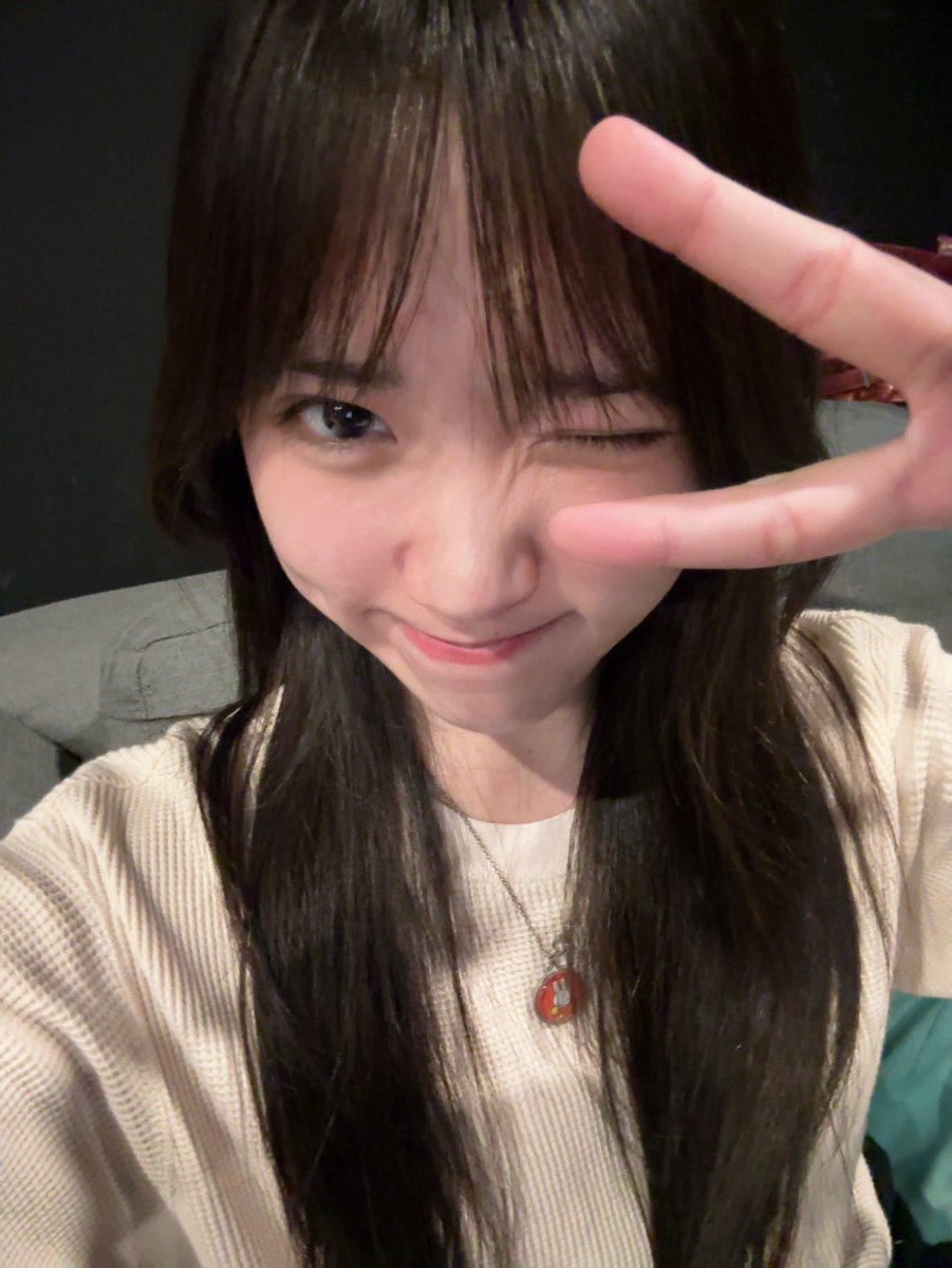 Gracie_JKT48's tweet photo. terimakasih banyak udah nemenin IDN Livee, maaf cuma sebentaarr, aku lanjut berkegiatan dulu yaaa🫰🏻 ketemu besok di TwT! https://t.co/FXPrqUg5sI