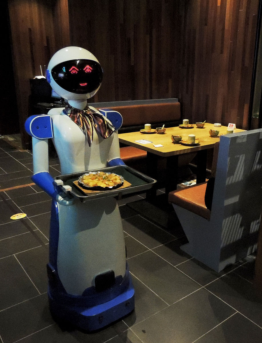 EdaTuransq1c's tweet photo. Just tried the new immersive café experience—your order gets hand-delivered by a friendly robot and the menu changes weekly with local flavors. Game-changer for slow mornings! https://t.co/S3sFyUPL4p