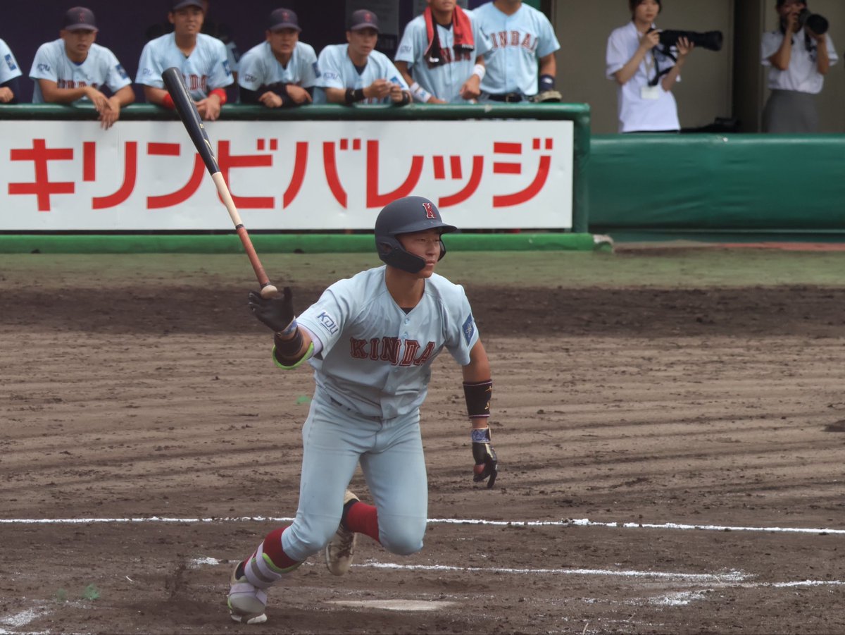 sn6____'s tweet photo. 近畿大学 久保尊(③木本)

この日はライトから息するように矢のような送球を放ってたけど、元キャッチャーなのか https://t.co/0cAap6S5wP