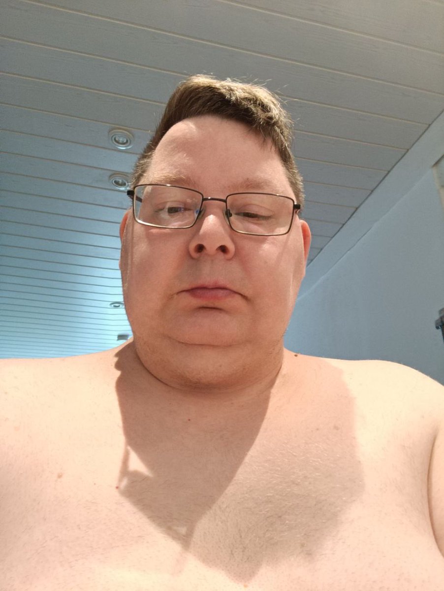 jamescott65's tweet photo. I have no Woman to talk to on zangi so sad 😞 https://t.co/xbmpmEKwoP