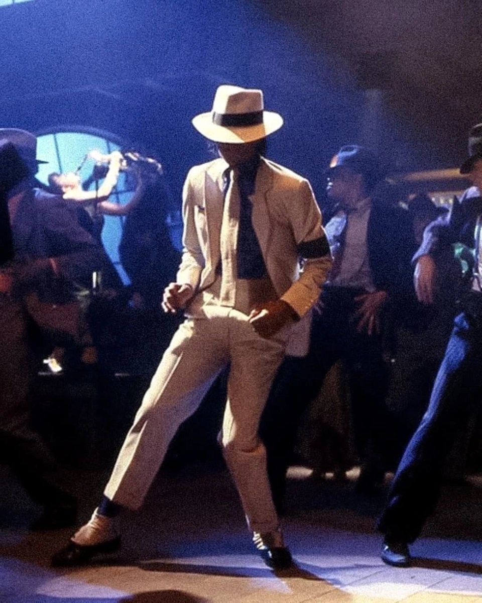 captaineomjjx's tweet photo. Smooth Criminal, 1988 https://t.co/Z8aPPGKwmw