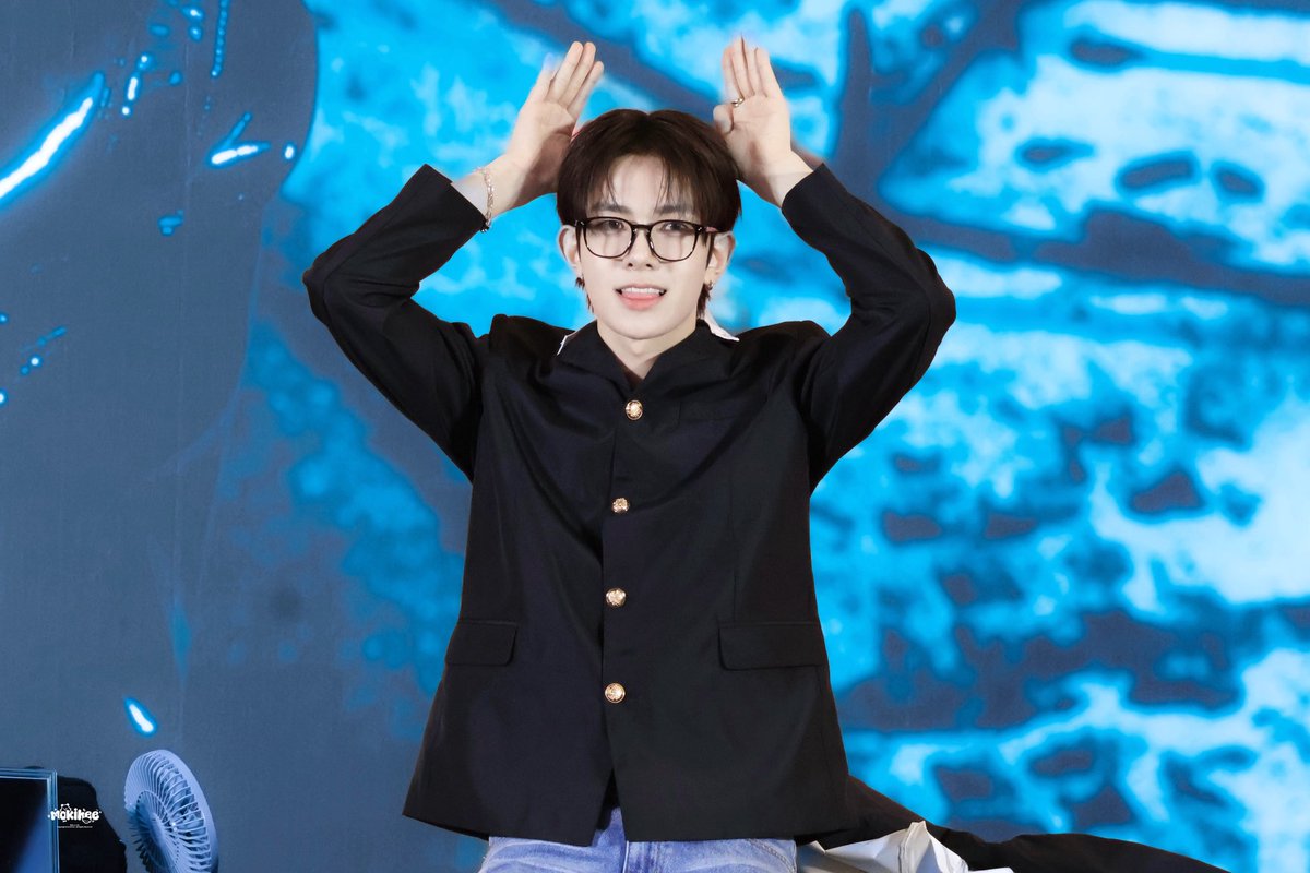 Mokihee_'s tweet photo. 260909 🐶

#EVAN #에반
#HEESEUNG #희승 #ヒスン https://t.co/sI82kftqWP