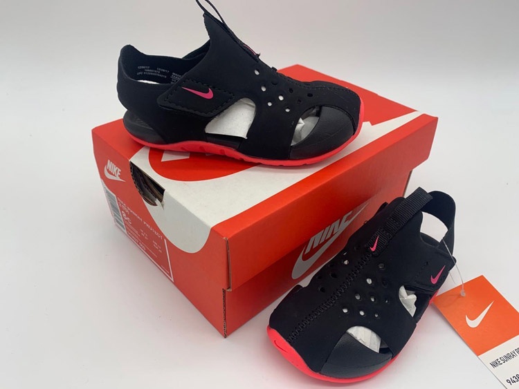 xchan1854's tweet photo. Nike's latest children's hole shoes #outfit #fypシ゚ #style #fashion
Best spreadsheet: https://t.co/HYdyIrjEUO https://t.co/IGf91tqU3e