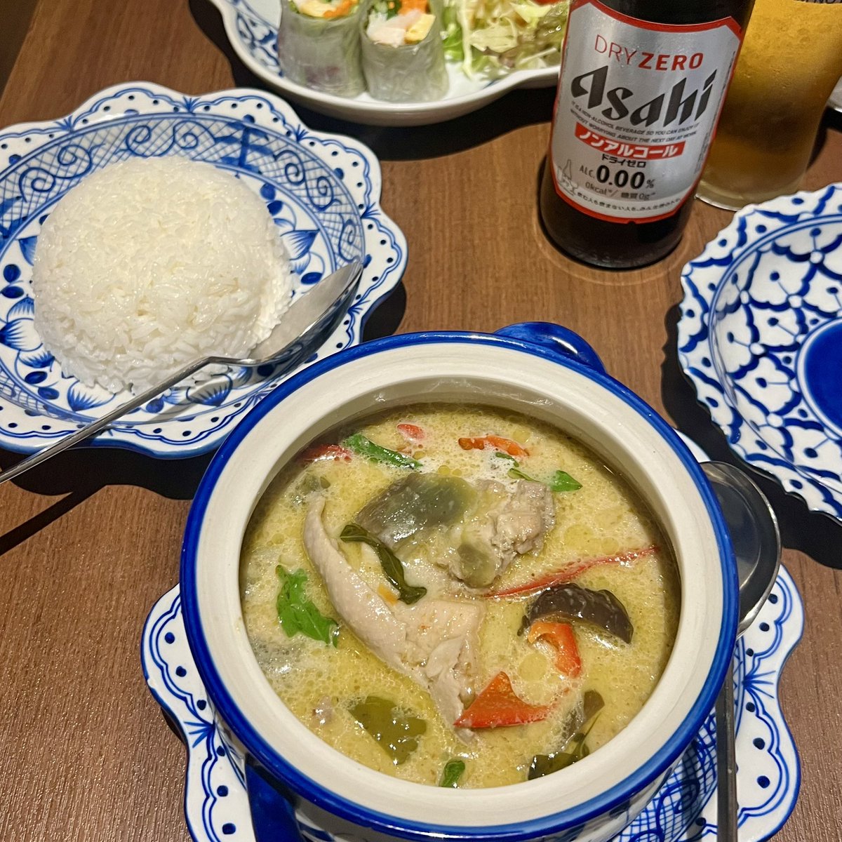 sasachu_'s tweet photo. 神田カレー街食べ歩きスタンプラリー 
65〜68店目
fish丸の内店 東京駅 
2代目フィッシュカレー 1,400円
コージー 神田駅キーマカレー 1,400円
タイレストランメナムのほとり神保町本店 
グリーンカレー 1,650円 生春巻き440円 
rakuspa1010神田 御茶ノ水駅 
近江牛サウナカレー 1,357円銭湯3時間600円 https://t.co/ANm9iKNIBo