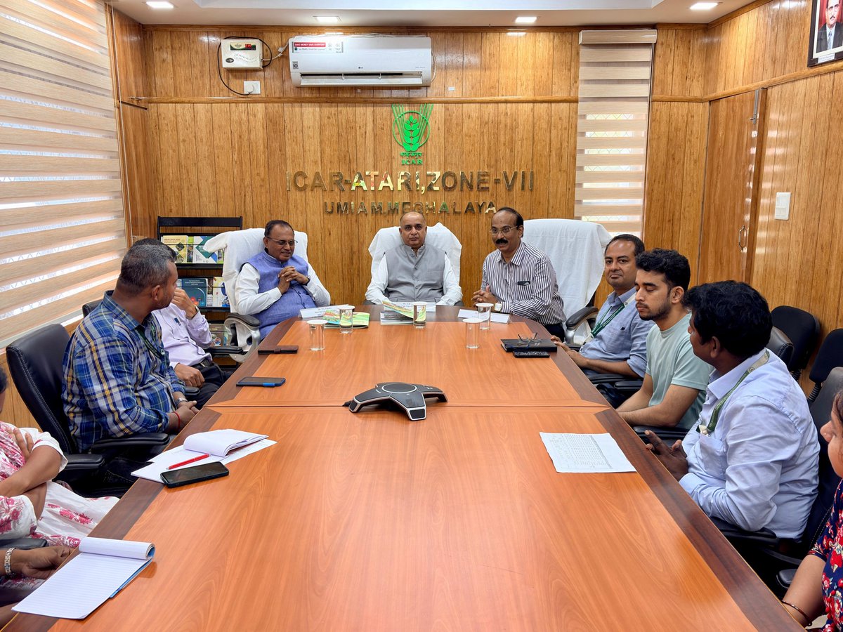 AtariVii's tweet photo. Dr. A.K. Singh (RLBCAU, Jhansi) &amp; Dr. P.S. Pandey (RPCAU, Pusa) visited ICAR-ATARI, Zone-VII, on 9 Sept 2026 and emphasized the message "Strengthening KVKs is vital for Viksit Bharat."
#ICAR #KVK #NorthEastIndia #Agriculture #ViksitBharat @icarindia https://t.co/i3PqOJXrcg