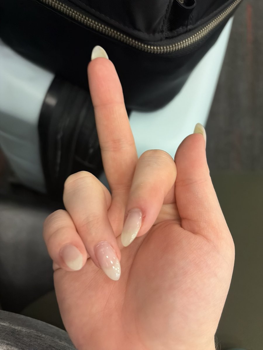 notavibe's tweet photo. Incase anyone was wondering, Sunday was the worse travel day of my life. https://t.co/9nJzYPYpw0