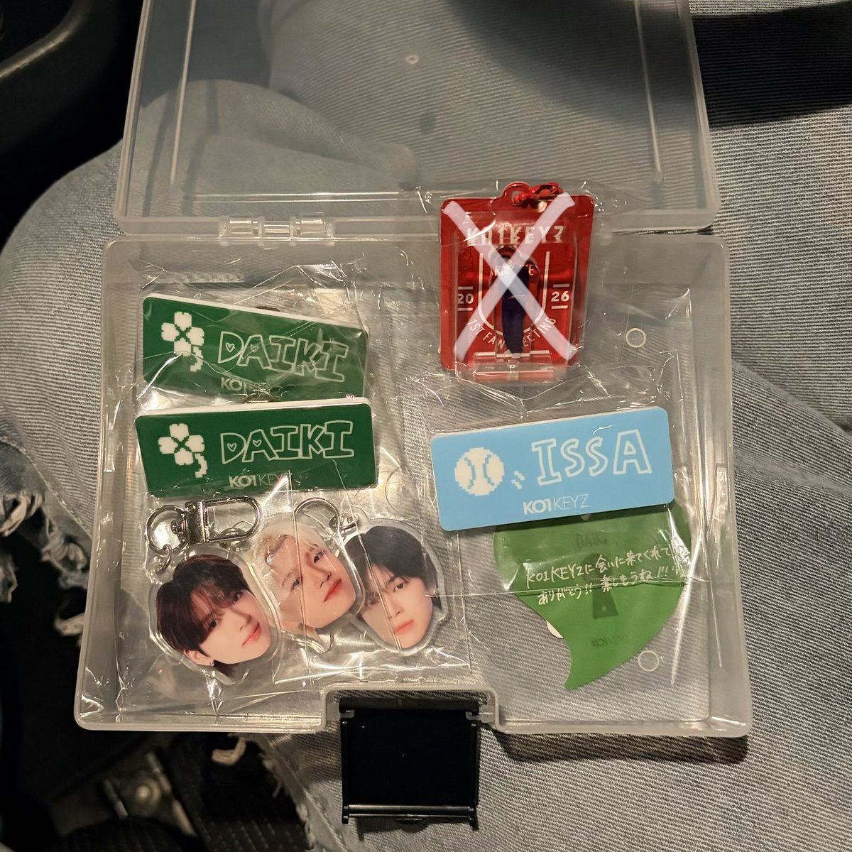 sugarrrtri's tweet photo. KO1KEYZ 1st FAN MEETING コイキーズ ファンミ カプセルトイ ガチャ  交換 

【譲】 画像
ネームプレート 加藤、柳谷
顔アクキー 加藤、照井、杉山
ステッカー 加藤

【求】 矢田

異種交換は要検討

郵送でのお取引可能な方

お声がけお願いいたします🙇🏻‍♀️ https://t.co/JNpC9HguRT