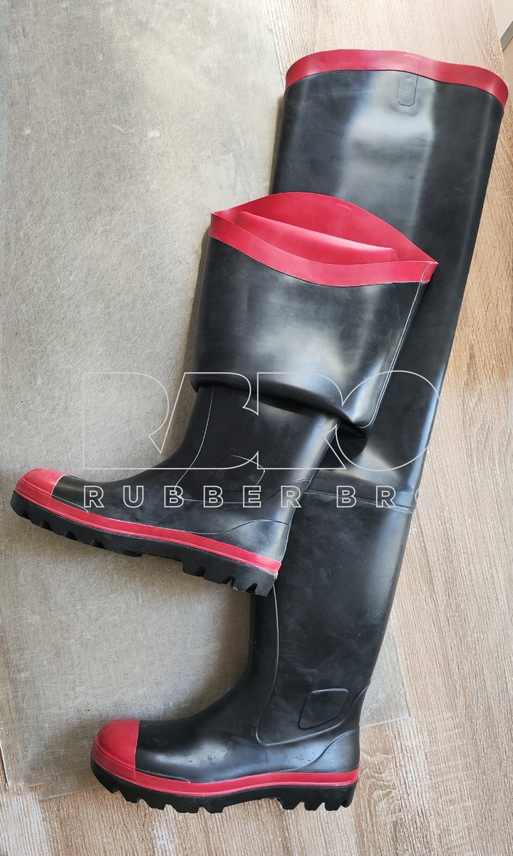 RubberBRO's tweet photo. Newly made rubber waders with red lining by RubberBRO.
Does anyone want a pair like these?
Other colours available too
See the full catalog here: https://t.co/Wt0PONwm3D https://t.co/czAKwcW7Cm