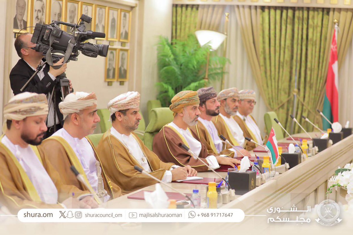 خلال أعمال زيارته الرسمية إلى المملكة الأردنية الهاشميّة؛
⏮️ معالي الشيخ خالد بن هلال المعولي رئيس #مجلس_الشورى ، والوفد المرافق له، يلتقي دولة فيصل عاكف الفايز رئيس مجلس الأعيان الأردني.