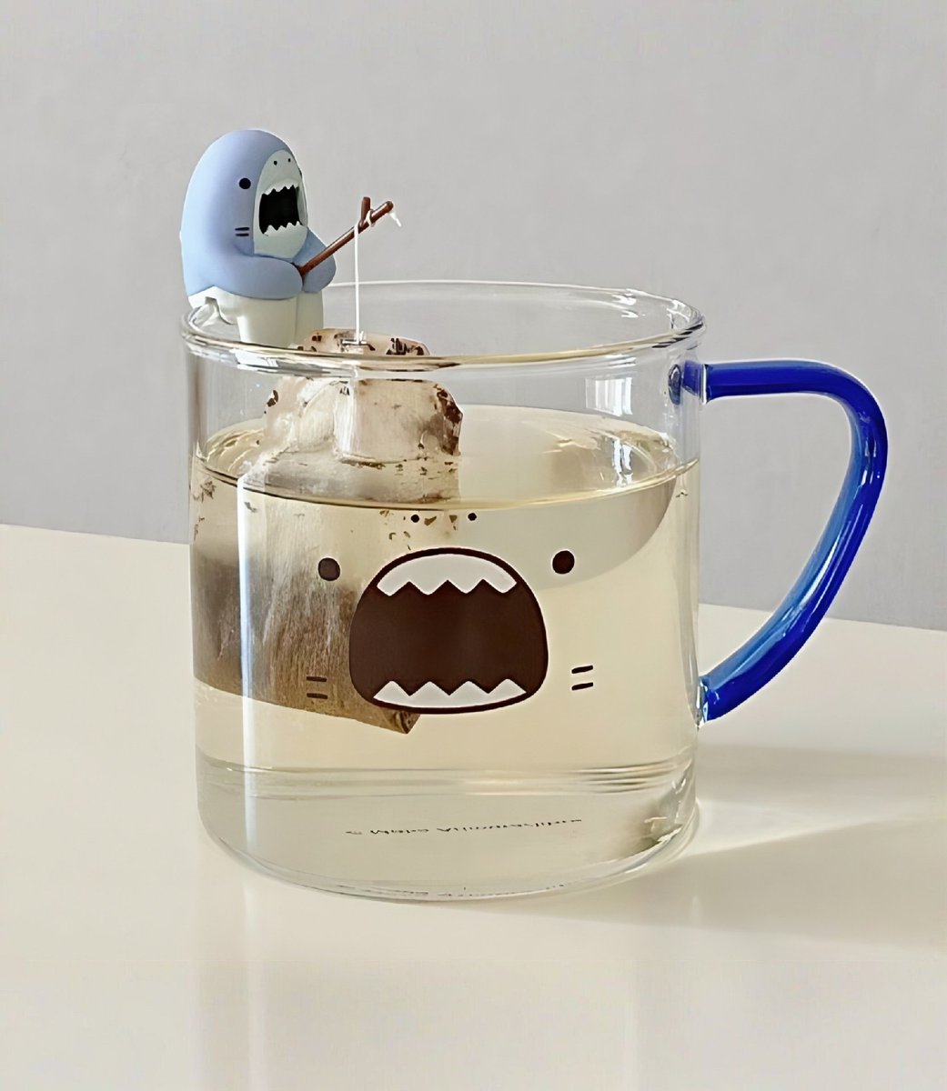 verstif's tweet photo. HELP... SHARK YANG INI KO MALAH LUCUU BANGET YAA 😭 https://t.co/f93SAAS38F