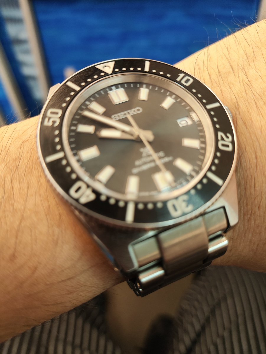 _aoi411_2's tweet photo. しごおわです!
新幹線、意外に空いてる。
#セイコー #SEIKO #sbdc101 https://t.co/Gh5uj6u44f