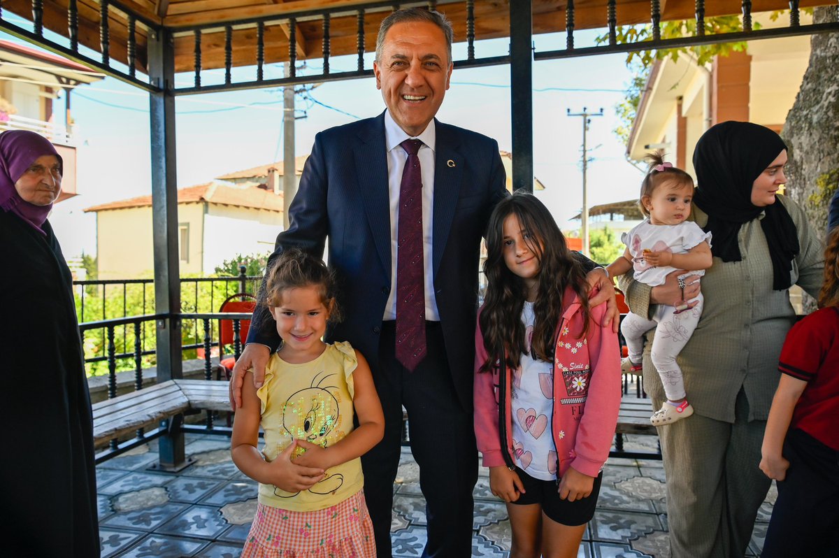 ahusta07's tweet photo. Safran köyümüzü ziyaret ederek hemşehrilerimizle buluştuk. Köyümüzün mevcut durumu, ihtiyaçları ve talepleri üzerine vatandaşlarımızla istişarelerde bulunduk. Gösterdikleri nezaket için Safran köyü sakinlerine teşekkür ederim. https://t.co/vsBkb3ieeO