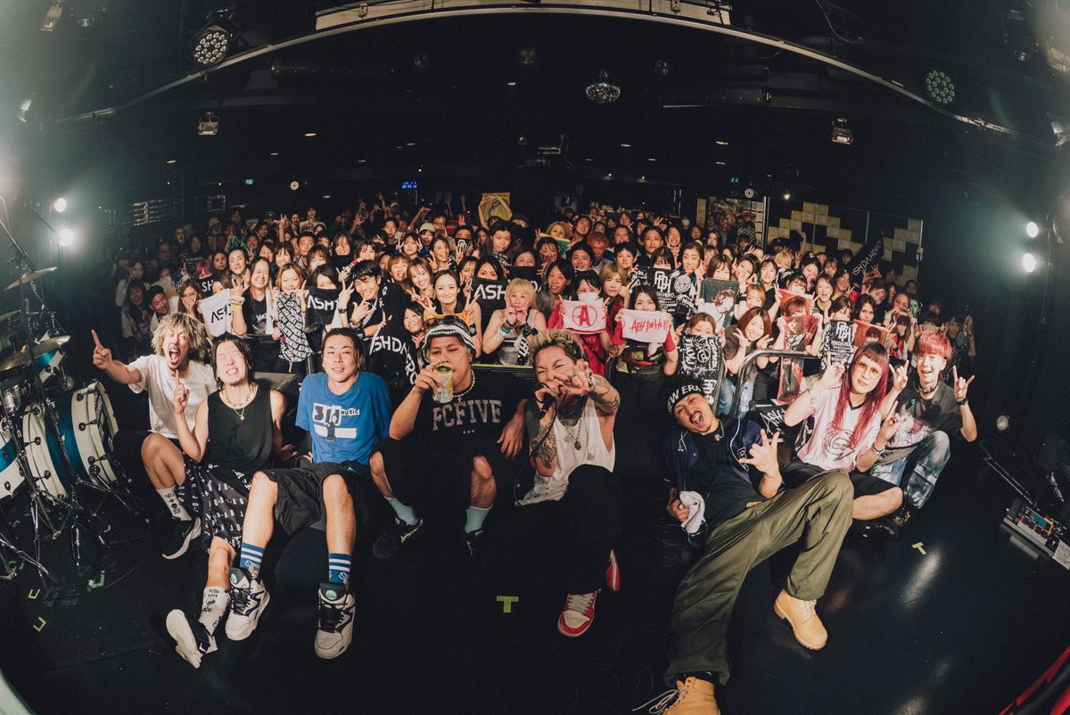 ashdahero's tweet photo. 2026年9月9日(水) -SOLD OUT-
『ASH DA HERO 5th Anniversary Live 2026 -5Days 5番勝負-』
 〔DAY 4〕GUEST : SPARK!!SOUND!!SHOW!!
 @渋谷 Shibuya eggman 【東京】

満員御礼🎊
ご来場いただいたみなさまありがとうございました‼️

明日はいよいよ最終日🔥
DAY5 のゲストはNovel Core (@novelcore_info)
🎫機材スペース開放につき、若干数の当日券販売が決定❗️

▼公演詳細はこちらから！
https://t.co/eVVZYF1e4z

Photo by @kakeru_Selendip 

@susasiii
@shibuya_eggman

#スサシ
#ADH5周年 #ASHDAHERO