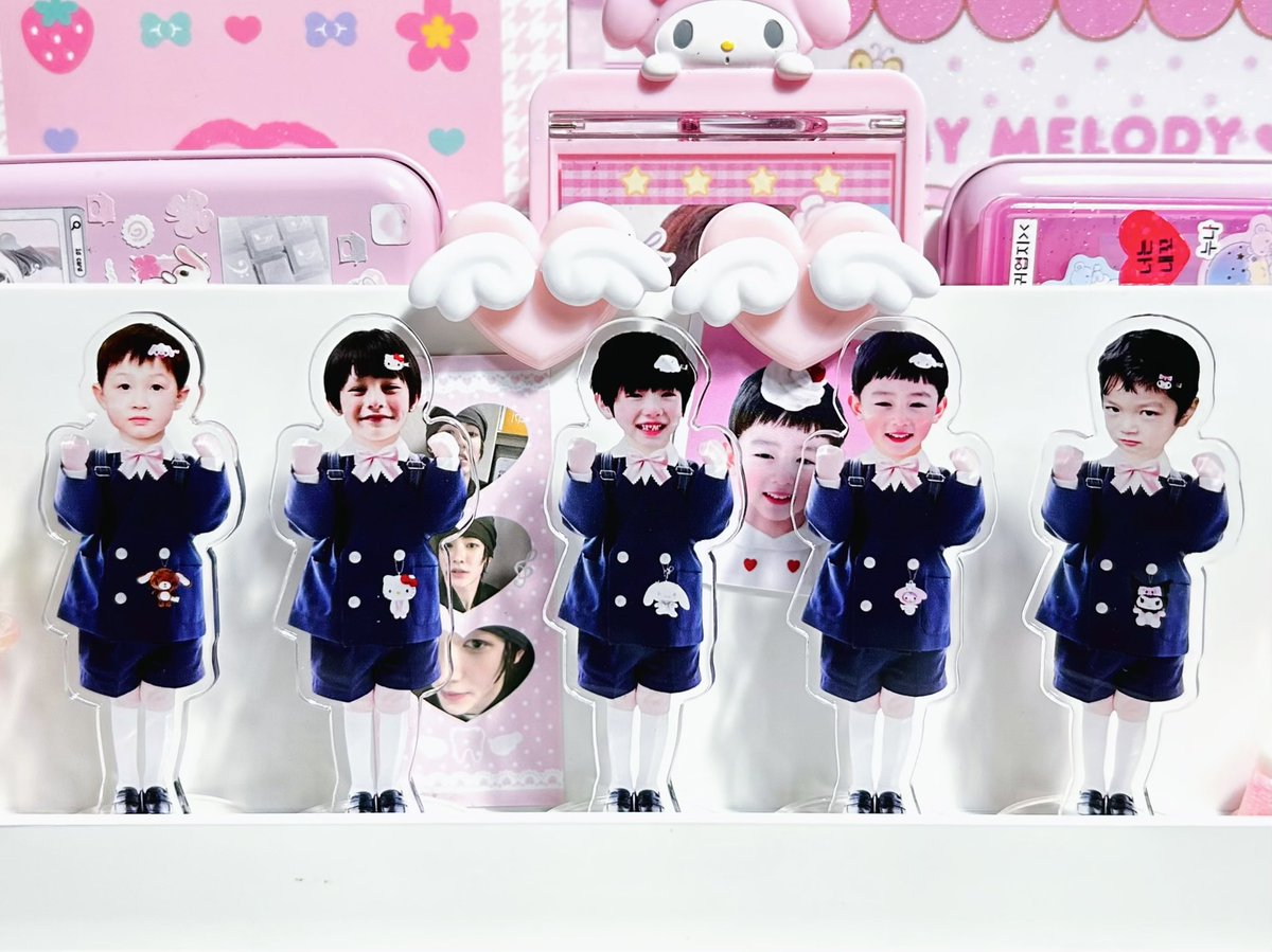 faresnolen's tweet photo. ♡🎀  เช็คความสนใจเปิดพรี standee คับ
ขนาด 8 cm. ผลิตโรงงานจีน งานเค้าเอง ⭐️☘️

ชิ้นละ 𓈒 30 บาท แบบเซ็ตครบเมม 135 𓈒 บาท

🍮 ใครสนใจฝากกดเฟบ รี หรือเมนชั่นทีคับ ♡
คนสนใจเยอะมาเปิดพรีวันที่ 11/09 19:00💭
ฝากแท็กในเมนขั่นได้นะคะ𓈒 #ตลาดนัดcortis 🐕‍🦺 https://t.co/v0Th9I35TP