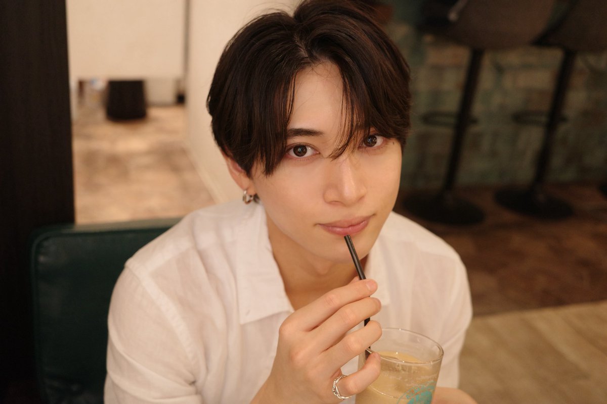 yutaka_lvls's tweet photo. 白シャツ神 https://t.co/14A4eupLik