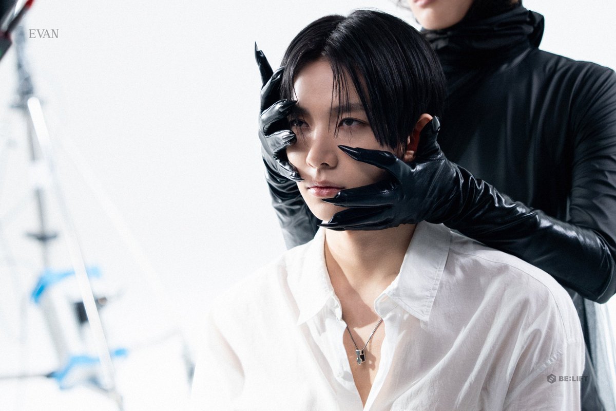 by_seung's tweet photo. [위버스] EVAN 'Death of Me' MV Photo Sketch #EVAN #에반 (1) https://t.co/OX20SRLrlm