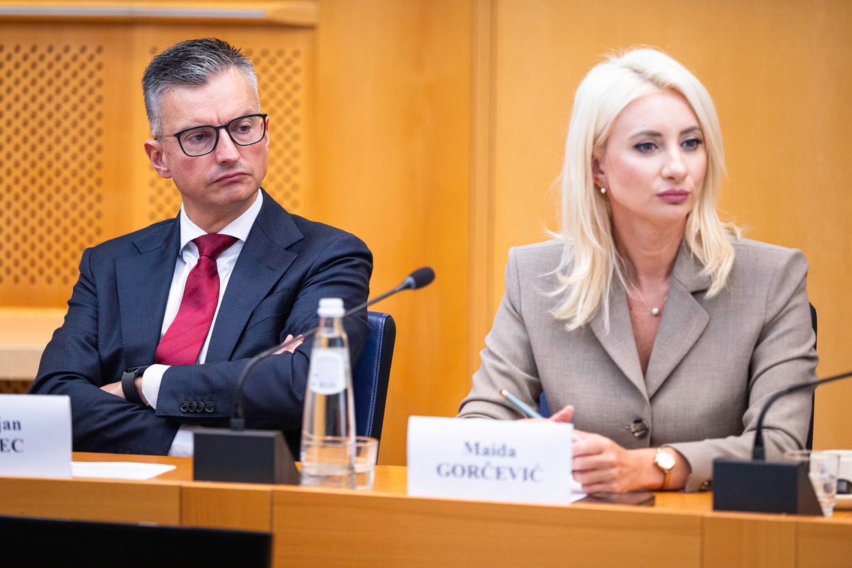 maidagorcevic's tweet photo. Thanks to concrete results and renewed reform momentum, Montenegro is strongly positioned at the forefront of European enlargement policy. 🇲🇪🇪🇺

In this context, at the invitation of the European Parliament’s rapporteur for Montenegro, @sarecmarjan, in the European Parliament in Brussels, I discussed the final stage of our accession process, the roadmap, and the next steps towards full membership in the European Union.

I am confident that together we can make Montenegro’s accession not only a national, but also a European success, and a strong confirmation that enlargement can make the EU stronger.

Thank you to Marjan Šarec for the invitation and the open exchange of views, as well as to @VSuperti, @alvfinn and Clive Rumbold for a substantive discussion on Montenegro’s next steps on its European path. 🇲🇪🇪🇺

#28by28 #NextEUMember