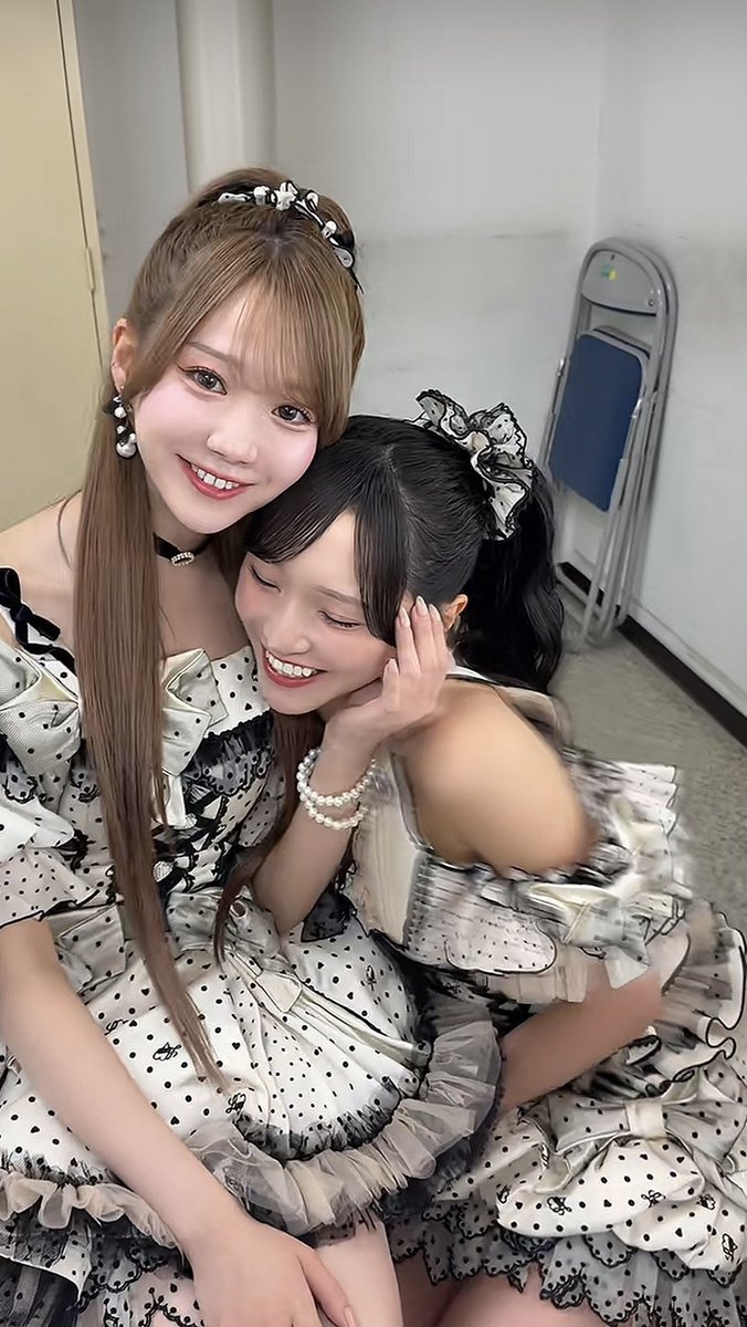 Atari_maika's tweet photo. 🌱あのねっ！それでねっ！
　　10秒後⬇️
(悪魔)うがはははは

それでは聞いてください。衣織は何処へ https://t.co/JxjsKHCJed