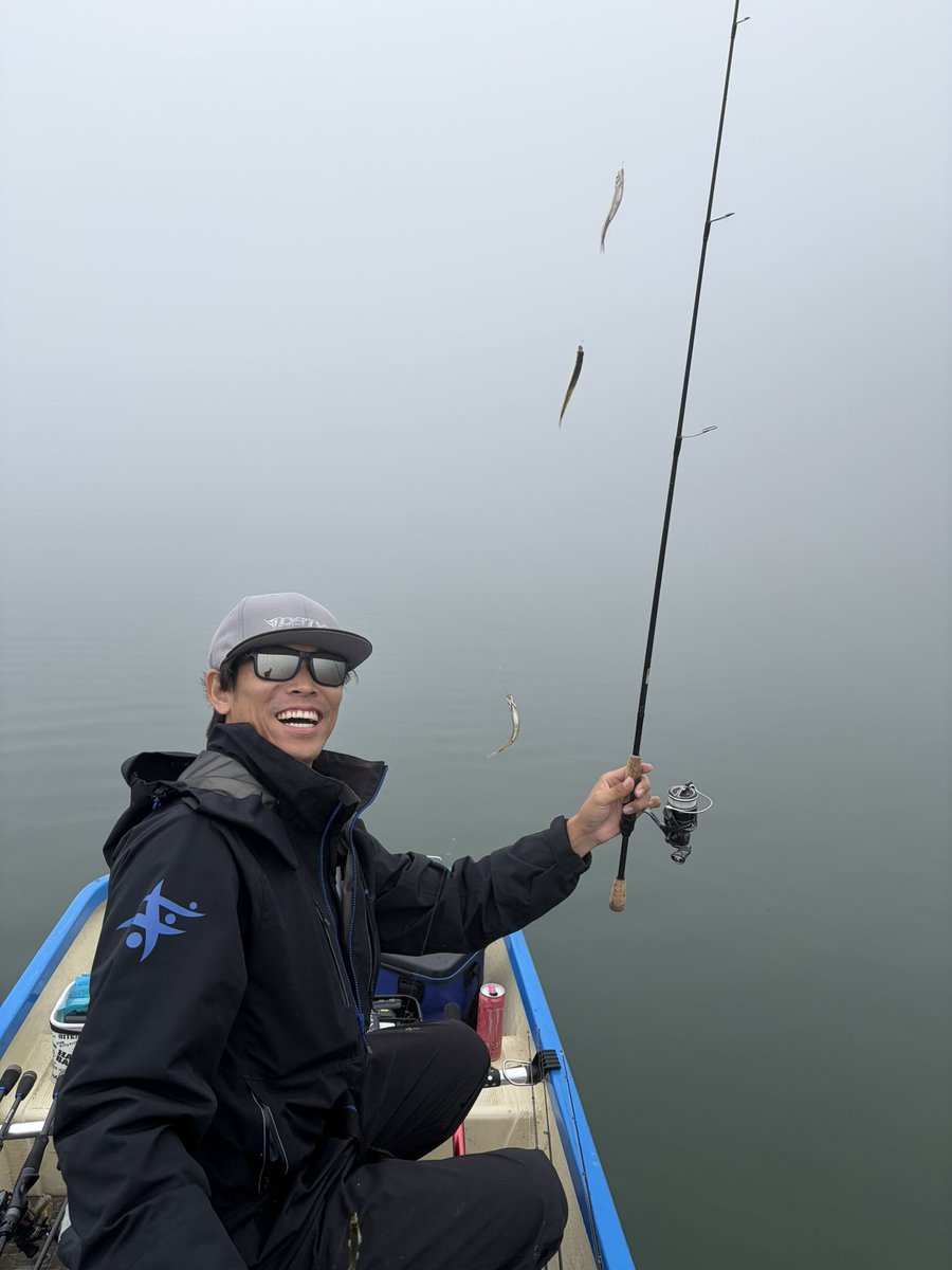 hu_tomason's tweet photo. 昨日は久しぶりの榛名湖へ
終始ワカサギ釣り🎣
たまにバス釣り!
ワカサギは400匹以上の爆釣でした✌🏻
何にして食べようかな🤤
ウェイインバックがめっちゃ役に立った!
バスもワカサギも釣れる榛名湖はやっぱり最高でした✌🏻
また行っちゃうかも😎
#hideup #榛名湖 #ワカサギ釣り #釣り #pr https://t.co/iV4nVHZ5Il