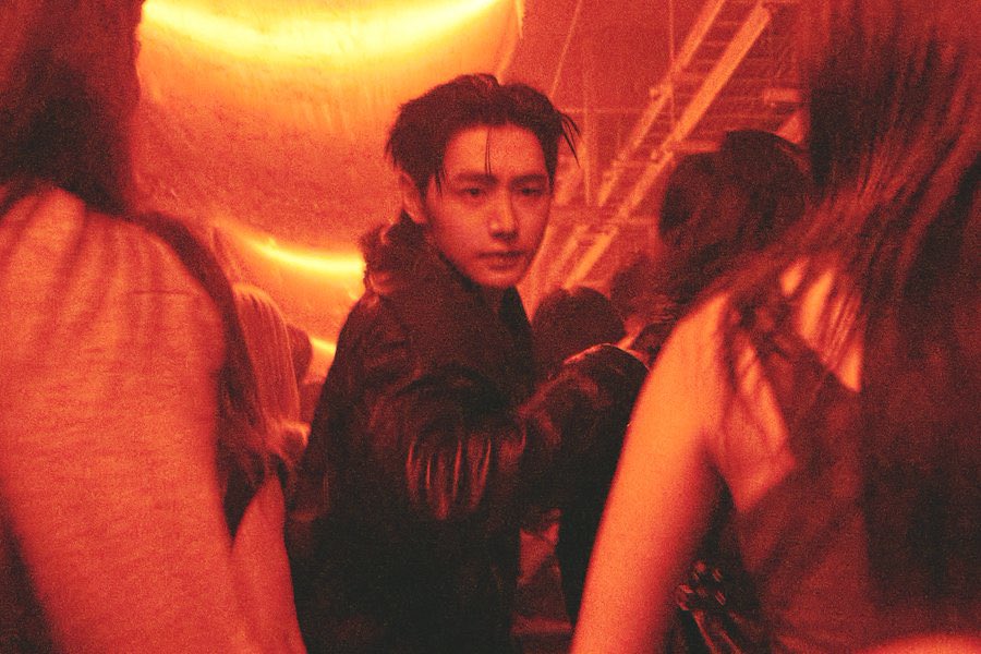 hooncotta's tweet photo. 'Checkmate' Concept Photo #성훈 #SUNGHOON https://t.co/WJRjCooM4A