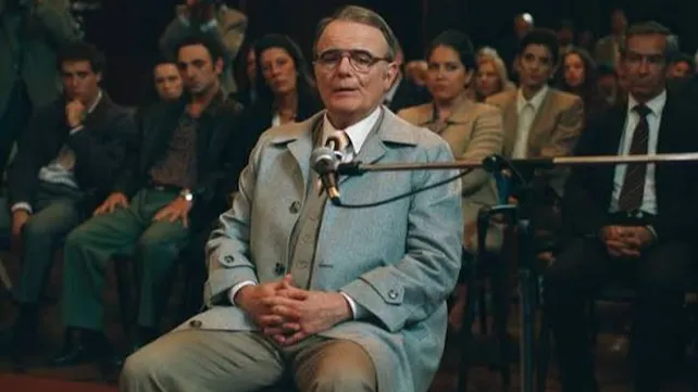 LT8am830's tweet photo. #ElPrimero
"Barreda", la película
"Pensamos en una ficción, con la información de cómo se construyó la estrategia de su defensa. Leímos testimonios de amigas de Adriana y Cecilia Barreda y de los novios de éstas. El problema era él, perverso, narcisista"
@danielagoggi, directora https://t.co/XjR1jDebsd