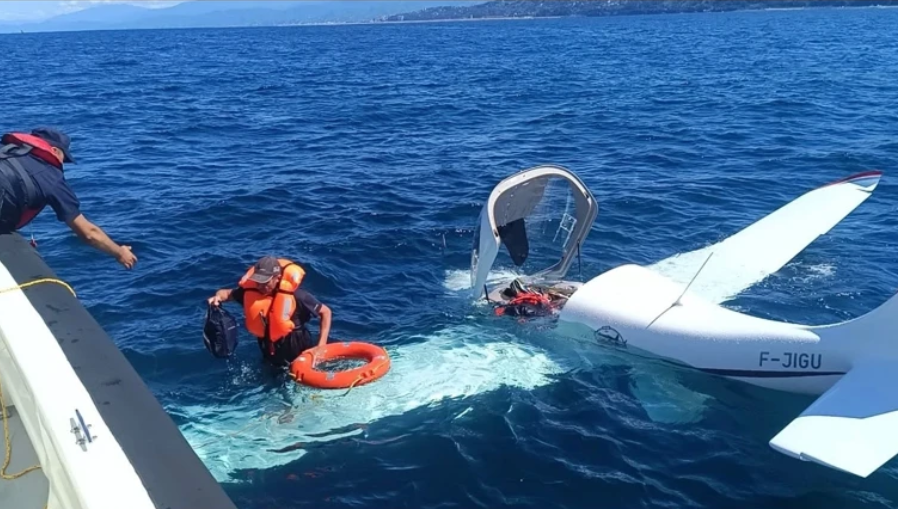inforustavi's tweet photo. A small #plane taking off from #Batumi with two people on board crashed into the sea off the coast of Rize province in #Turkey.
The plane crashed into the sea about 4 nautical miles northwest of #Rize-Artvin Airport.
Two people were taken off the plane. https://t.co/sdMhAjrkIc