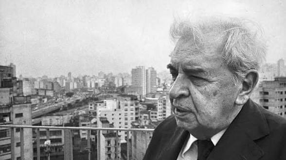 Paradigmalar2's tweet photo. "Dürüst mesafeler, ikiyüzlü yakınlıklardan daha iyidir."

Pedro Nava https://t.co/VE3OotQVK9