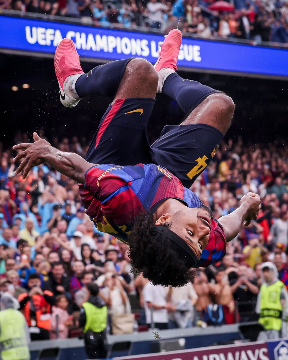 brfootball's tweet photo. Barcelona have scored 𝐅𝐈𝐕𝐄 goals in 4/5 matches this season:

▪️ 5-0 vs. Elche
▪️ 5-2 vs. Rayo Vallecano
▪️ 5-0 vs. Valencia
▪️ 5-1 vs. Feyenoord

🤯 https://t.co/hsMw8dGSKo
