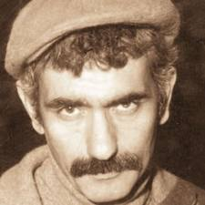 ErturulBilir's tweet photo. Devrimci sanatçı Yılmaz Güney'i 42. ölüm yıl dönümünde saygıyla anıyorum. https://t.co/NGyf00FMaa