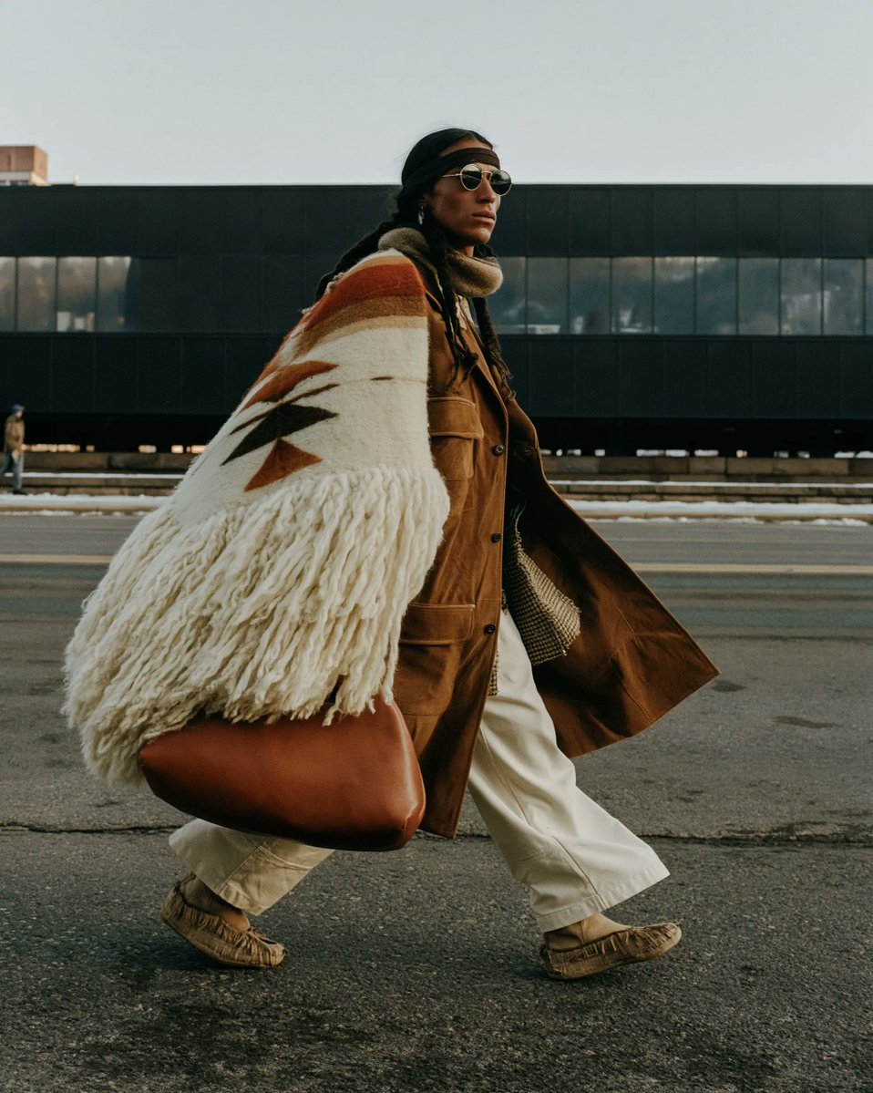 jov_boris's tweet photo. Indigenous, but make it everyday fashion. https://t.co/NxJsqWHPVf