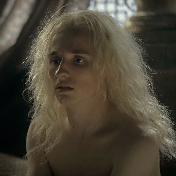 RhaenyraTruther's tweet photo. “At fifteen, aegon was known to be a lazy and somewhat sulky boy, inclined to gluttony at the table and given to swilling ale and strongwine”

“though his fifteenth nameday was still half a year away, prince jacaerys had proved himself a man, and a worthy heir to the iron throne” https://t.co/mXZO6Sg9yd