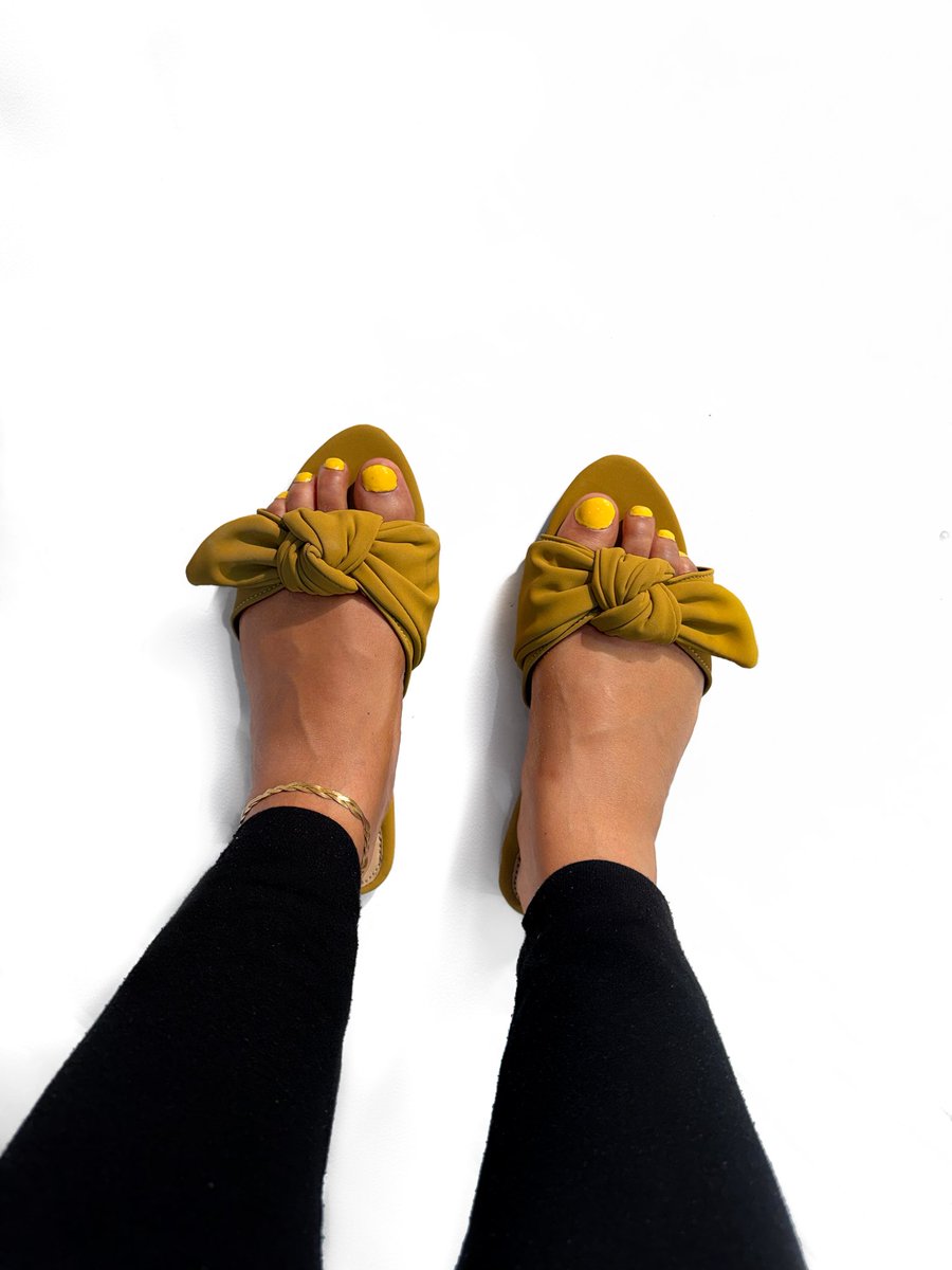 ejrepublik's tweet photo. A little bow, a lot of personality 💛

JOANNE in Tan
Every girl deserves a pair ☺️

Price: ₦20,000
Available in over 40 color options and mixes
Up to size 48! 

To order: Kindly send us a dm, send us a WhatsApp message on 08144047350 or shop on https://t.co/7d8A86Kcs4 https://t.co/xmk2e5TSRb