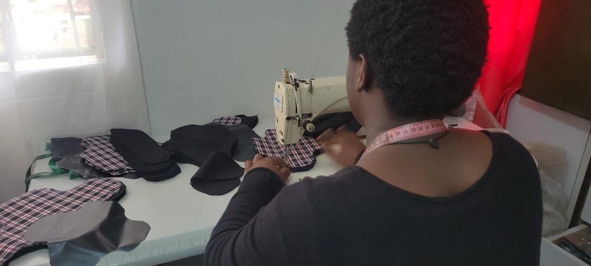 awochegirls's tweet photo. 💼✨ Promoting Decent Work & Economic Growth! SDG 8 by creating opportunities for young people to gain skills, access employment, and build sustainable livelihoods.
#AWOCHEFoundation #SDG8 #DecentWork #YouthEmployment #SkillsDevelopment #FredFoundation https://t.co/3h3dPAHh8k