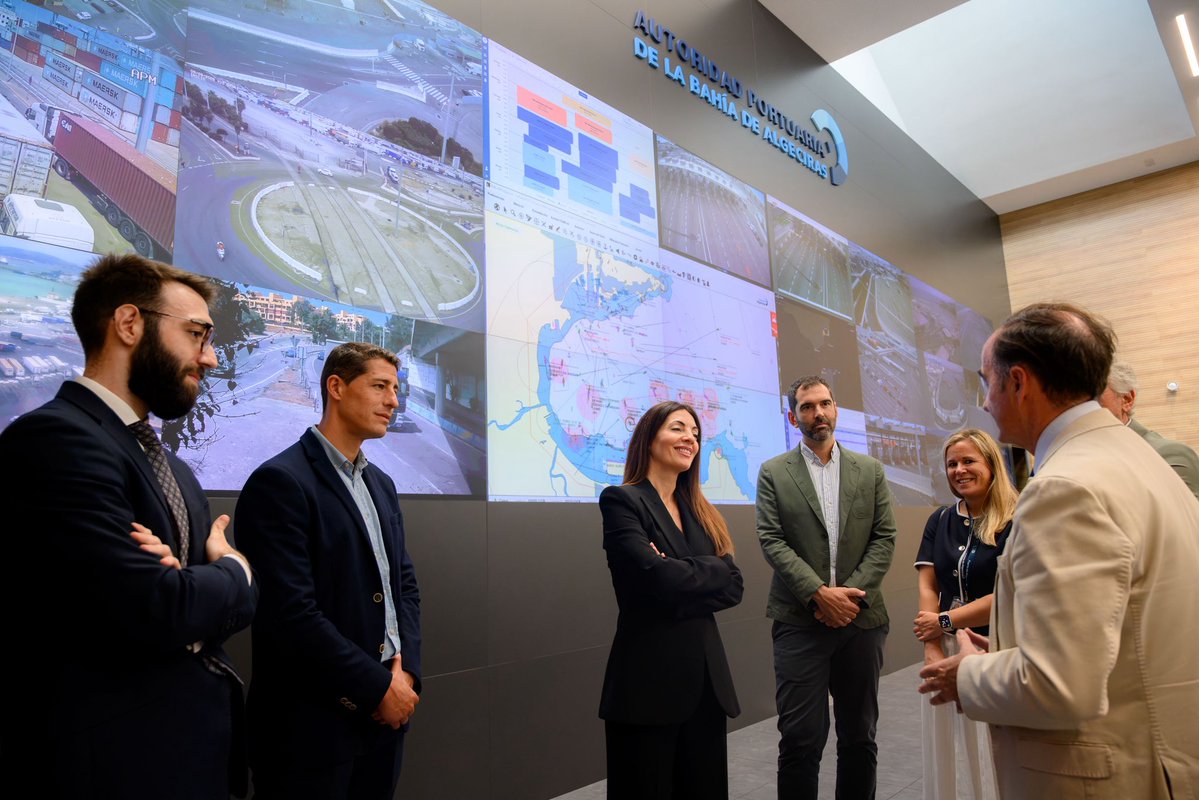 puertodealmeria's tweet photo. Visita institucional del @puertodealmeria al @PuertoAlgeciras en la que se ha tratado la implantación del Entry/Exit System y el desarrollo de la OPE2026. https://t.co/wpkwpE7mWj