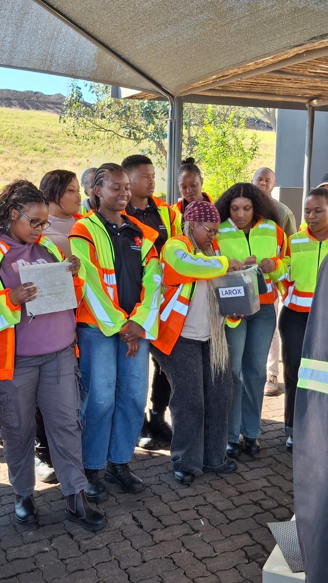Ehlanzeni_Dist's tweet photo. Today, fourth-year Environmental Health students from the University of Johannesburg (UJ) had the opportunity to step beyond the classroom and gain valuable practical exposure to Environmental Health and Environmental Management in an industrial setting at MMC Mbombela https://t.co/kodZ47Tw7L