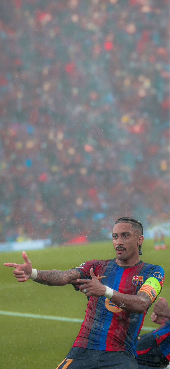 uw544's tweet photo. ⁴ᵏ Raphinha  ❤💙🍂

• #FCBarcelona | #Raphinha 
• #Wallpapers https://t.co/Y64VHPAtvE