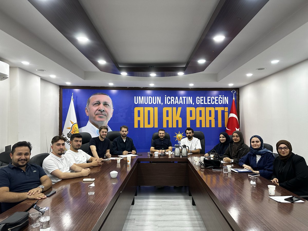 sbeyliakgenclik's tweet photo. Haftalık ilçe yönetim kurulu toplantımızı, Gençlik Kolları İlçe Başkanımız Yusuf Öz’ün başkanlığında gerçekleştirdik. https://t.co/1DfFOU3EBw
