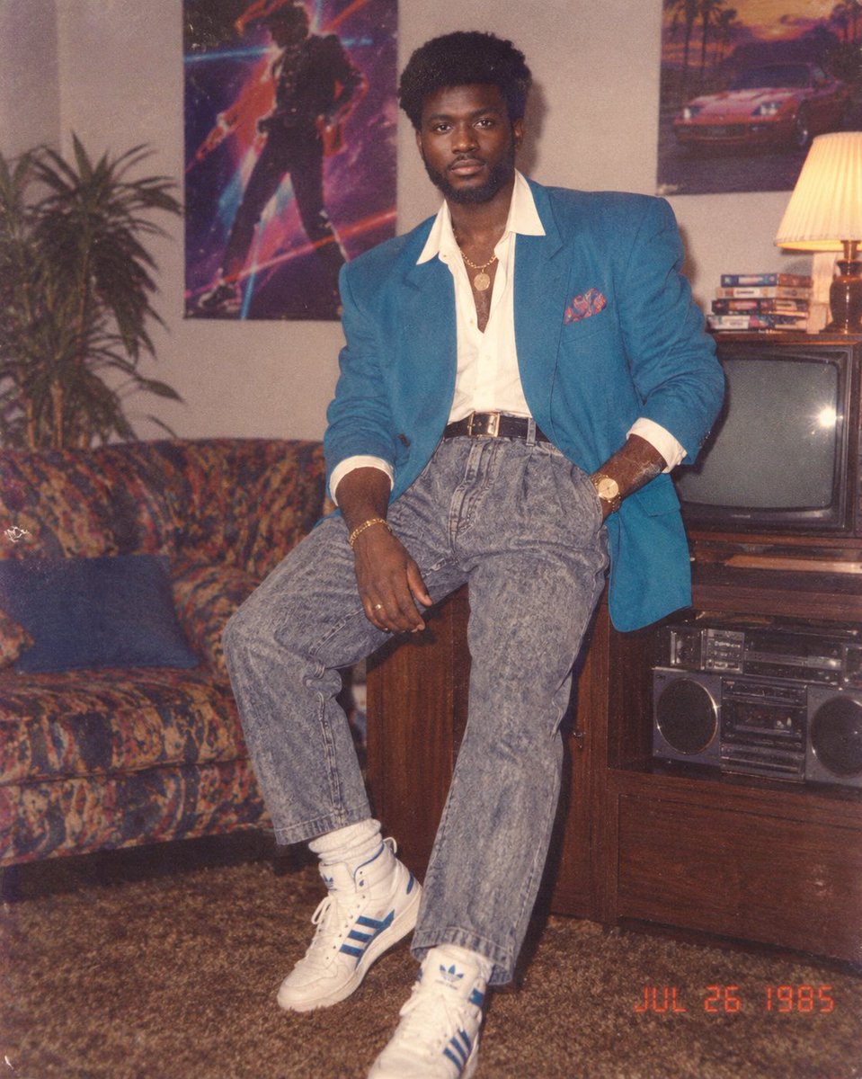 uzeeusman's tweet photo. 1985??... Damn! And I use to have a Lot of hair o
Couldn’t wait for #throwbackthursday to show you’all Say no be today I tough o 😆
Subscribe to UZEE MULTI CONCEPT TV on Youtube.
Something Beautiful is Coming 🤞🏼
#80schallenge #tbt #uzeeusman https://t.co/tEkFiXKDmI