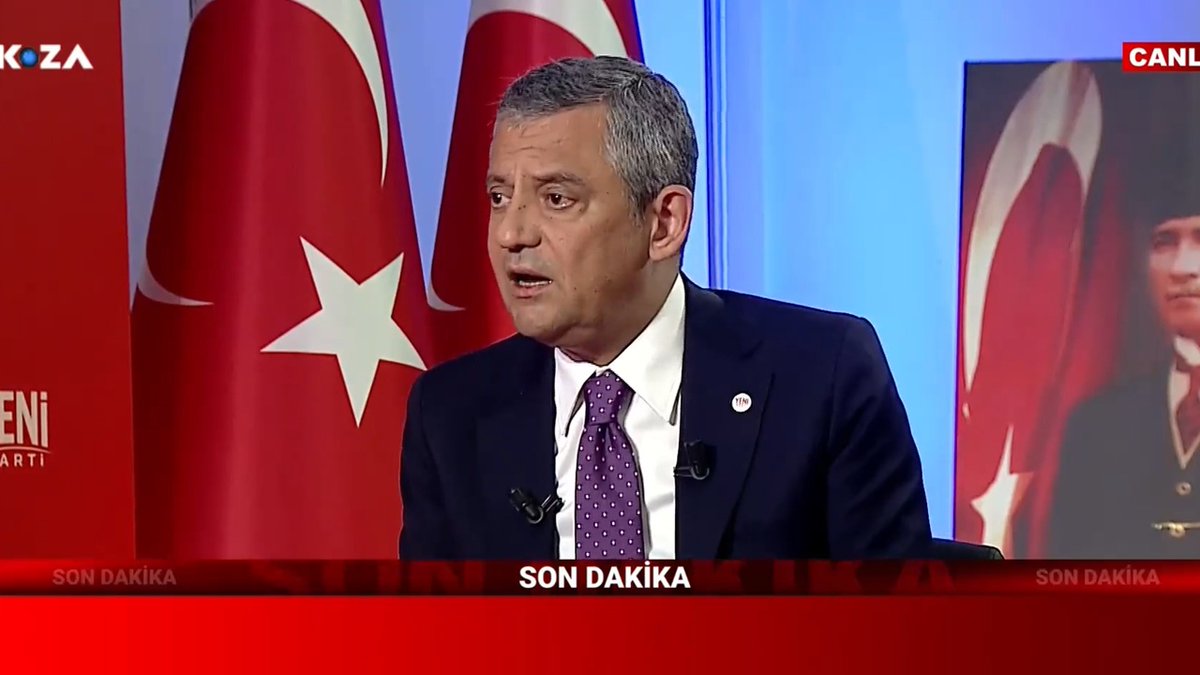 cumhuriyetgzt1's tweet photo. Özgür Özel'den 'Kılıçdaroğlu' açıklaması

"Ben bana kötü sözler söylemelerine rağmen, geçen seneki kuruluş yıldönümümüze davet ettim, gelmedi. Eski Genel Başkanlarımızın hepsi, Kıbrıs Barış Harekatı'nın 50. yıl dönümüne geldi, Ecevit kabinesinden 2 bakan orada, bir tek o gelmedi.

Ben onu babalar gününde bile aradım. Ben bilmiyor muydum onları ihraç etmeyi..."
https://t.co/xN8Ie5TRy5