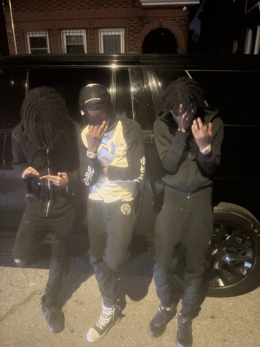 SpoofyFrmFB's tweet photo. BloodyHound🩸🐺But Not From Chi-raq Still Get Act Like I Poured🫗 A Pint https://t.co/Q4cUlUpRWQ