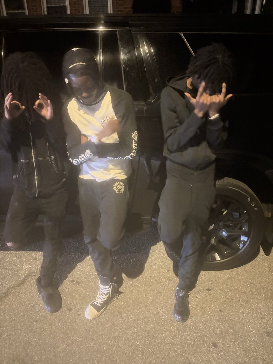 SpoofyFrmFB's tweet photo. BloodyHound🩸🐺But Not From Chi-raq Still Get Act Like I Poured🫗 A Pint https://t.co/Q4cUlUpRWQ
