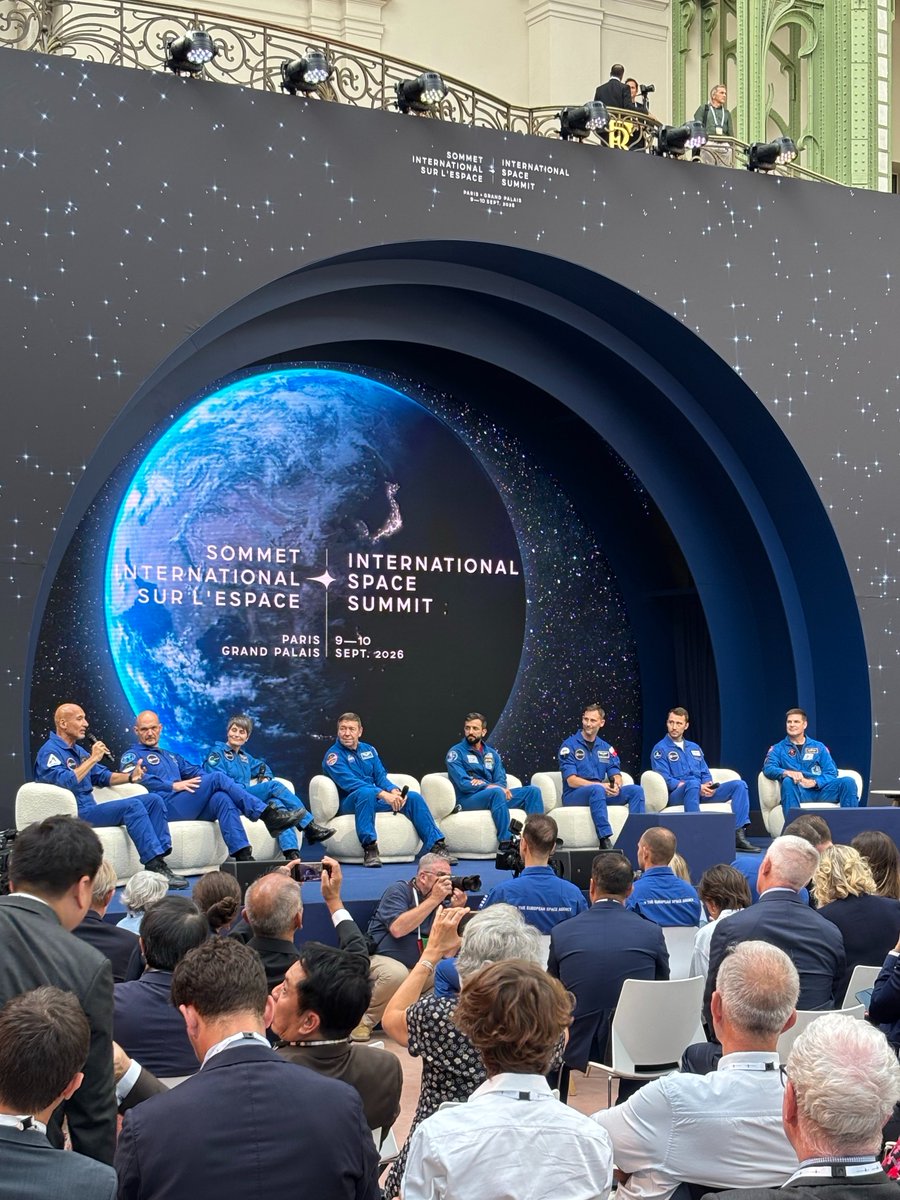 csa_asc's tweet photo. International Space Summit in Paris. 🇫🇷 Canadian astronaut Jeremy Hansen (@astro_jeremy) joined @esa, @NASA and @uaespaceagency astronauts to discuss the future of human space flight. https://t.co/rX1iidFAxe