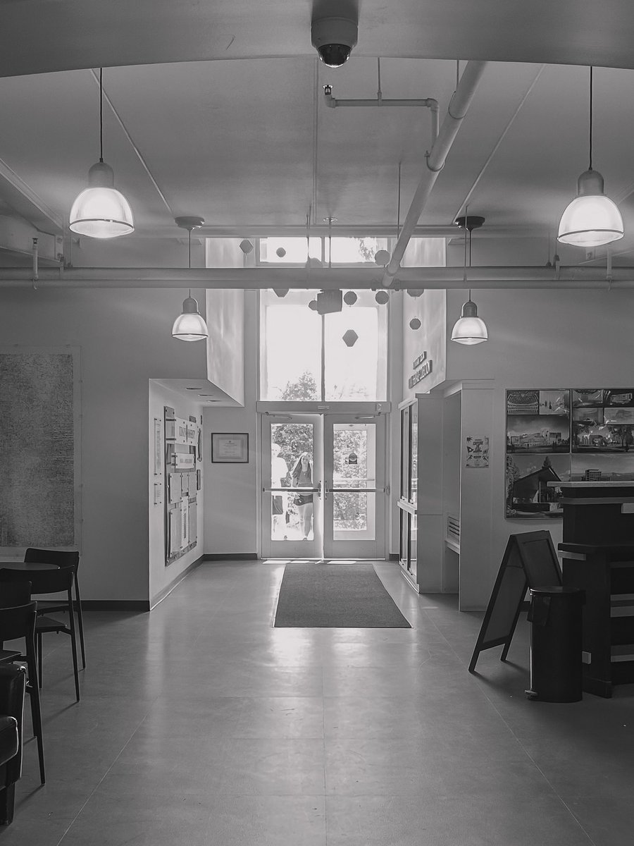 Judsonartdesign's tweet photo. POV: you’re stepping out to take a *quick* studio break https://t.co/bIKNkNZC49
