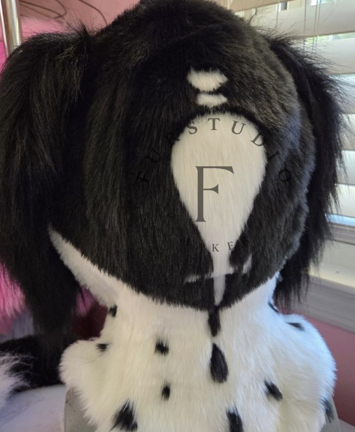 Furstudioo6's tweet photo. ✦ Built from a modified TPU greyhound/sighthound base
✦ Removable eyes with 3D-printed and sublimated mesh options
✦ Pickable nose
✦ Velcro eyelids
✦ Weighted floppy ears
✦ Fully lined interior with adjustable straps
✦ Saluki-style tail
#fursuit #fursona #furryfandom #furryartㅤㅤㅤ