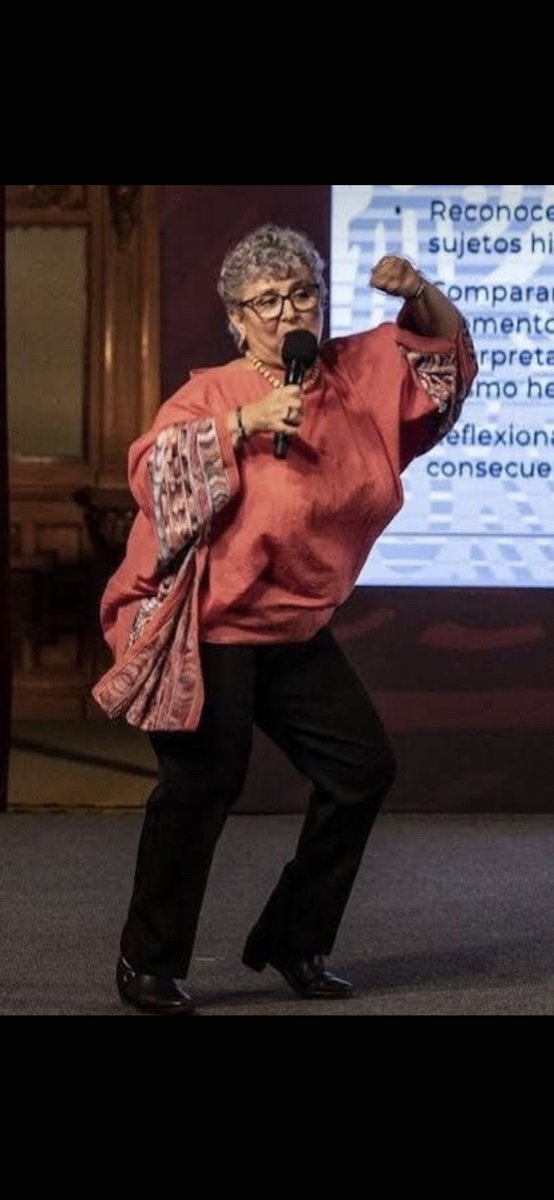DonInsensato_'s tweet photo. Que calificativo le darían a esta mujer grotesca https://t.co/PAC88Cf1al