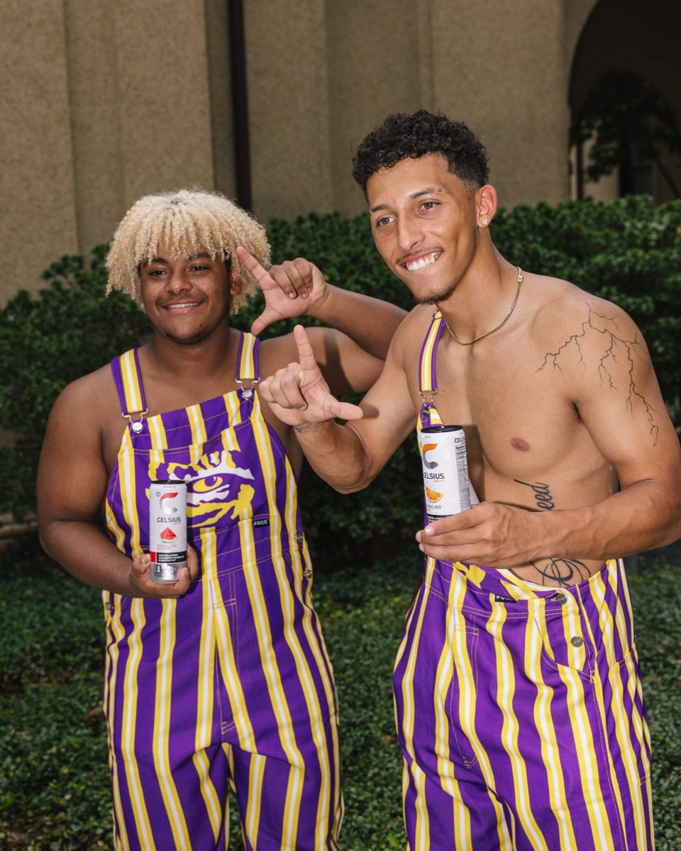 CelsiusOfficial's tweet photo. college football is officially back and we’re just getting started 🏈⚡️see you next gameday! https://t.co/pC1fkQIxCO
