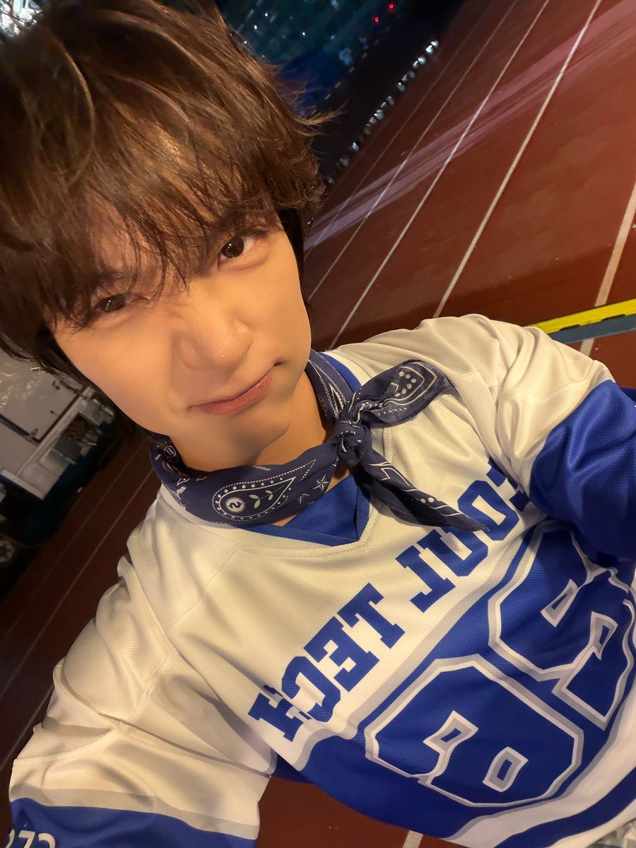 NFlyingofficial's tweet photo. 엔피아가 있는 곳이 곧 축제다!!!!

#NFlying #엔플라잉 #김재현 #KimJaeHyun https://t.co/I4Bu2HWe3l